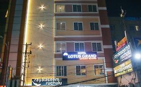 Hotel Lotus Grand